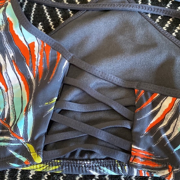 Mossimo Swim Suit Top - Picture 6 of 6